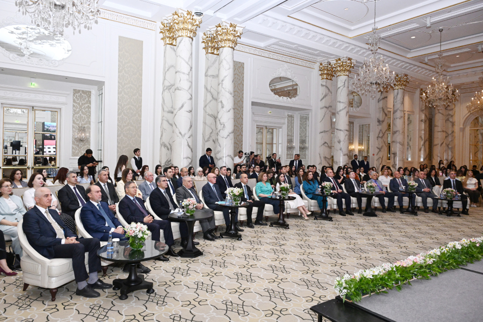 “Qızların təhsilinə dəstək” layihəsinin II "Məzun günü" keçirilib