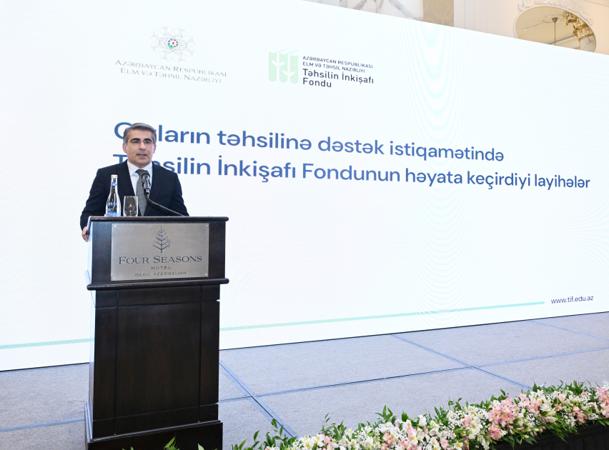 “Qızların təhsilinə dəstək” layihəsinin II "Məzun günü" keçirilib