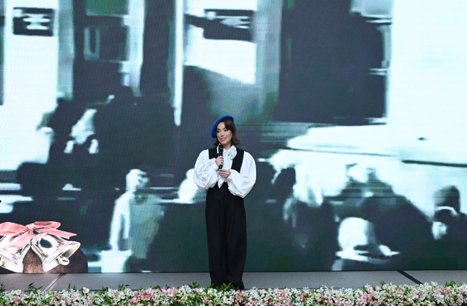 “Qızların təhsilinə dəstək” layihəsinin II "Məzun günü" keçirilib
