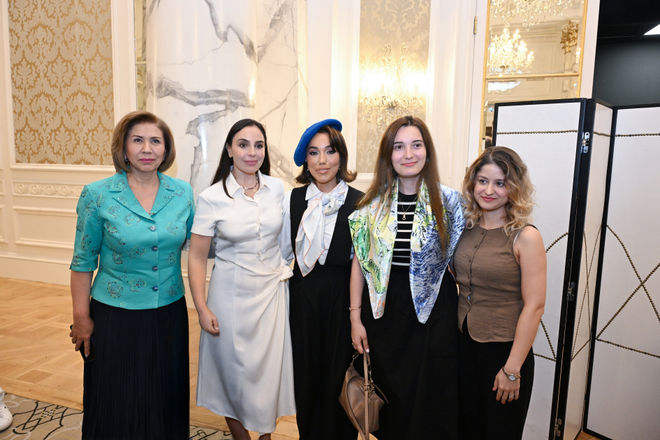 “Qızların təhsilinə dəstək” layihəsinin II "Məzun günü" keçirilib