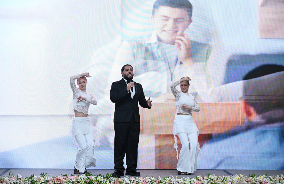 “Qızların təhsilinə dəstək” layihəsinin II "Məzun günü" keçirilib