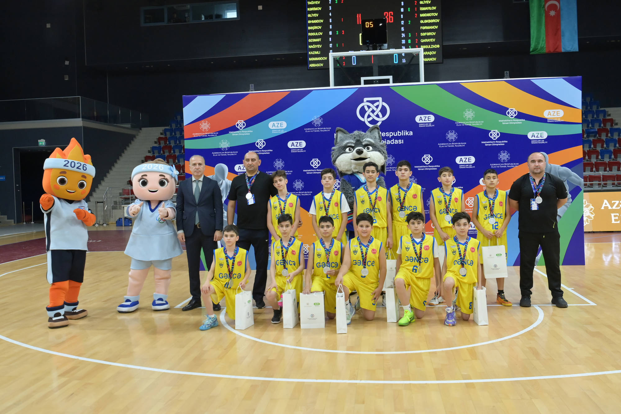 Nazir Məktəblilərin Respublika İdman Olimpiadası çərçivəsində basketbol yarışlarını izləyib