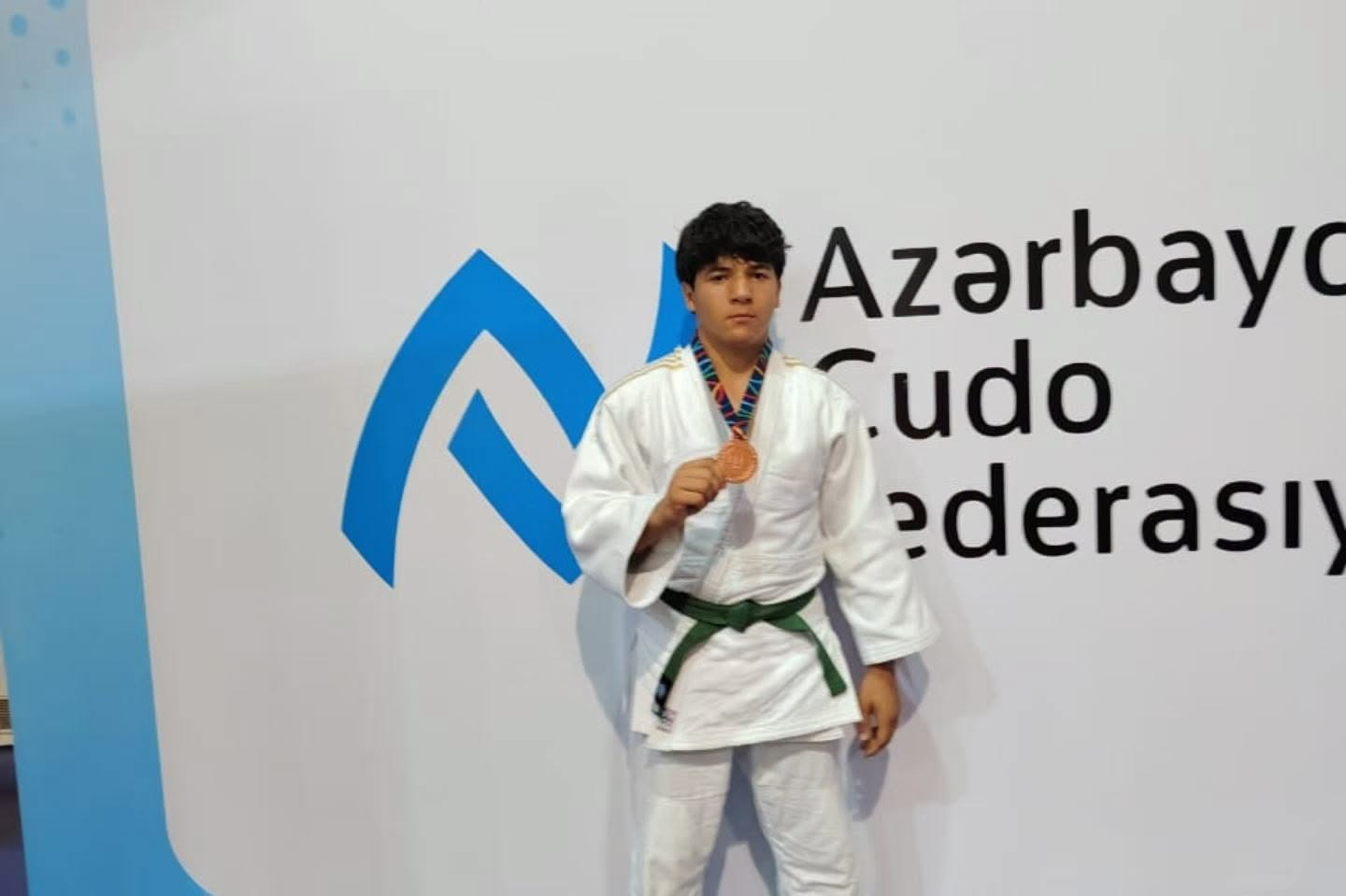 Naxçıvan məktəbliləri MRİO-da 9 medal qazanıblar