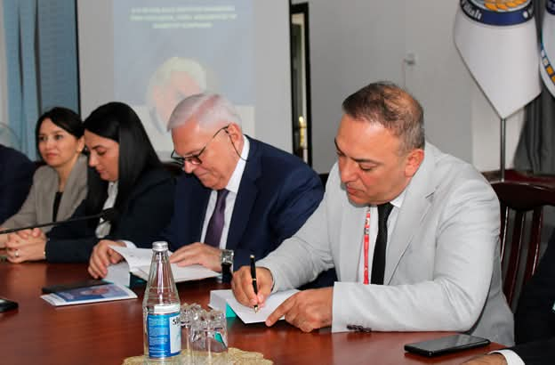 Şəkidə Bəxtiyar Vahabzadəyə həsr olunmuş beynəlxalq konfrans keçirilib