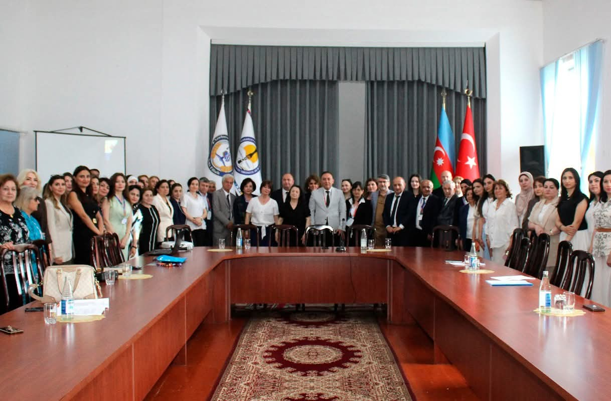 Şəkidə Bəxtiyar Vahabzadəyə həsr olunmuş beynəlxalq konfrans keçirilib