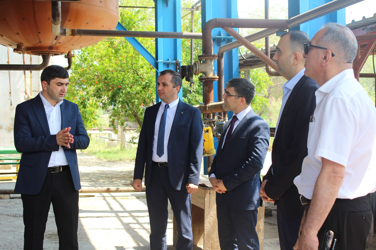 İki institut zavodla müqavilə bağladı: birgə tədqiqat aparacaqlar