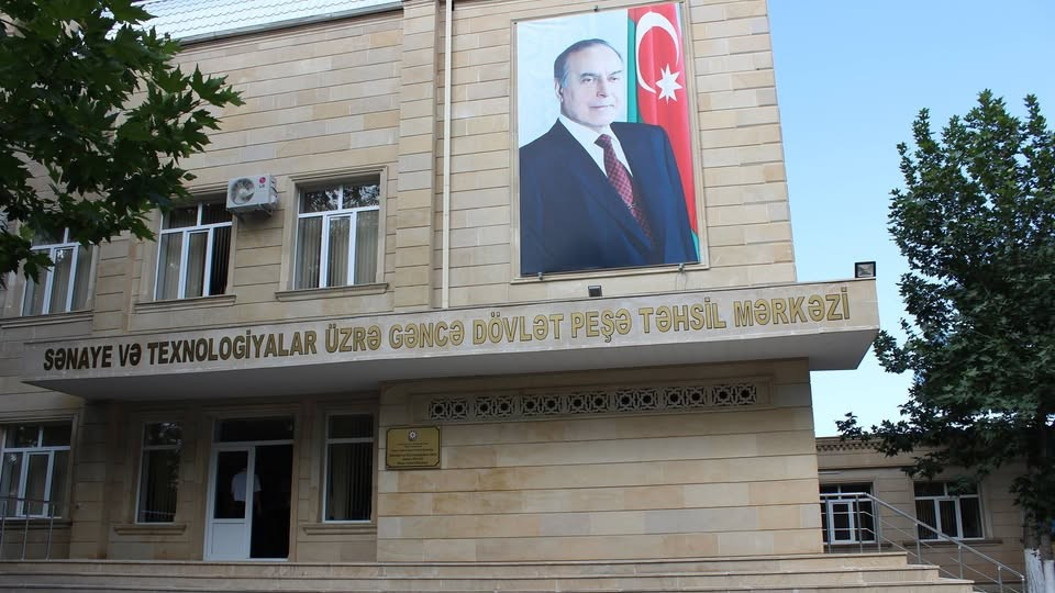 Laboratoriyadan peşəkar həyata: gələcəyin laborantları dövlət imtahanı verir
