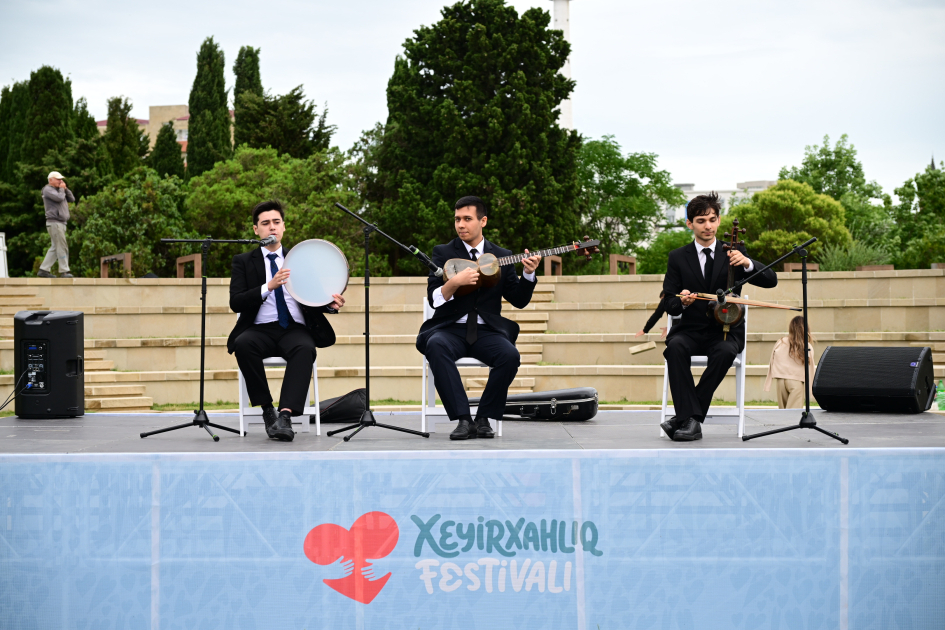 Leyla Əliyeva və Alona Əliyeva Xeyirxahlıq Festivalında iştirak ediblər