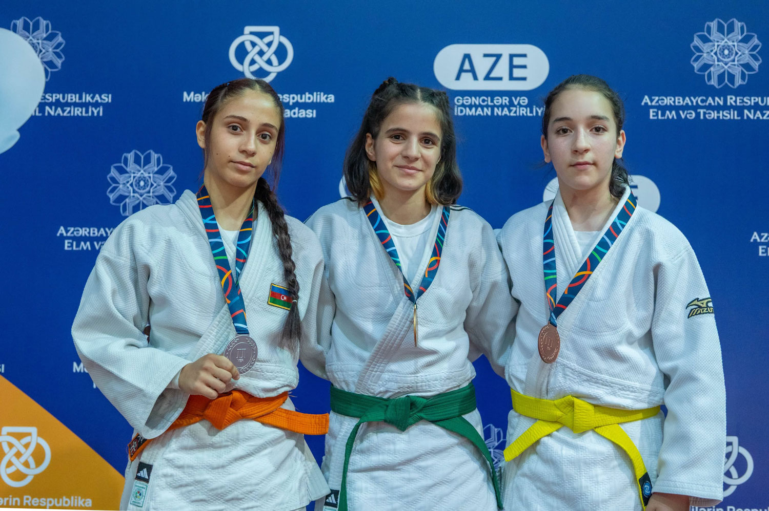 Məktəbdənkənar təhsil müəssisələrinin hesabat tədbirləri keçirilib