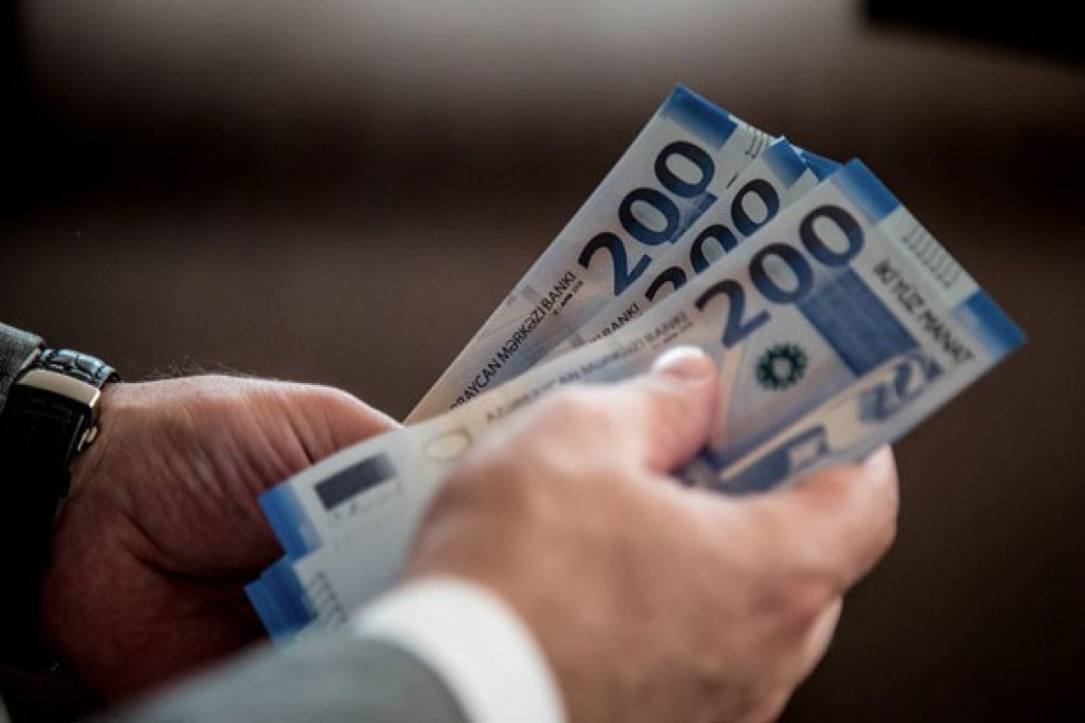 2000 manatdan çox əməkhaqqı alan müəllimlərin sayı AÇIQLANDI