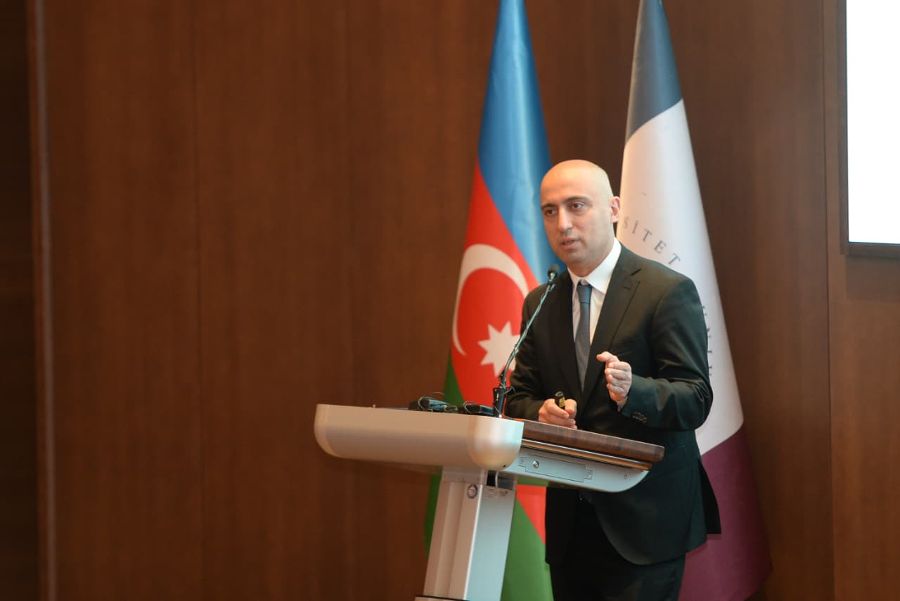 Emin Əmrullayev: İş tapma səbəbi ali təhsilli olub-olmamaqla bağlı deyil