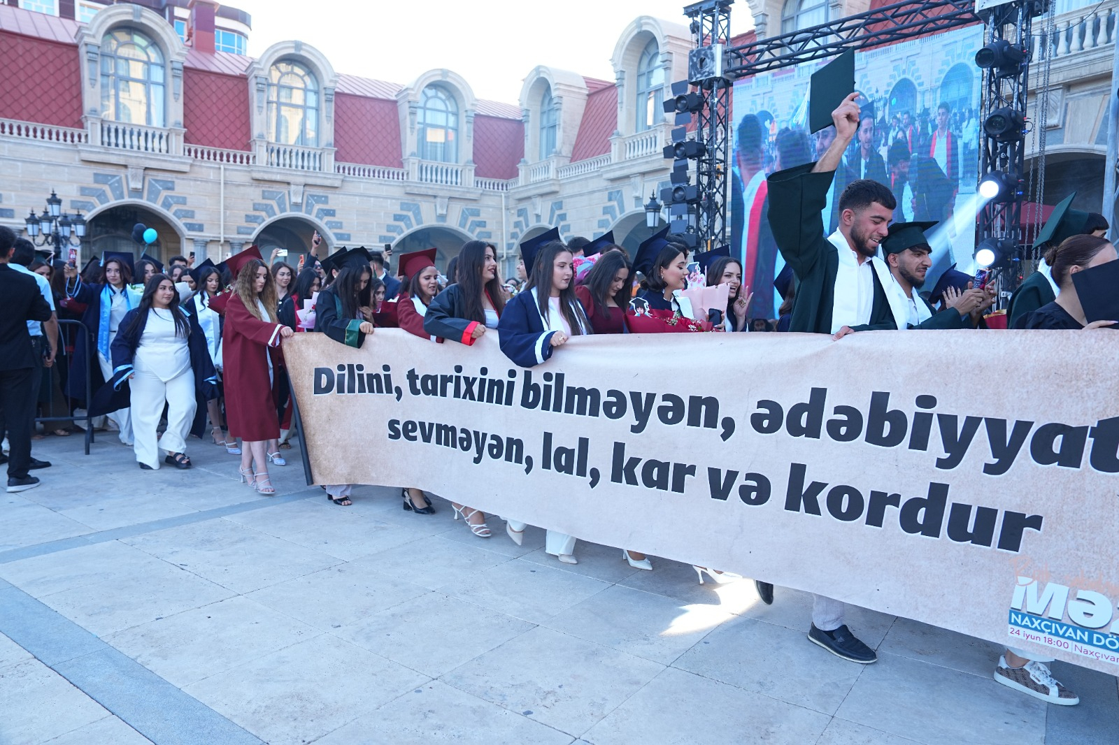 Rektor: “Bu il universitet tarixində ən böyük məzun buraxılışı olur"