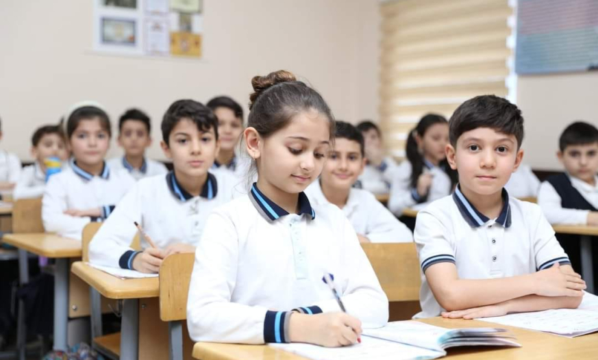 Yeni təmayül modeli tətbiq ediləcək məktəblərə qəbul başlayır