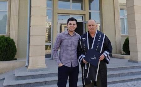 59 yaşında oğlunun müəllim işlədiyi mərkəzin məzunu oldu 