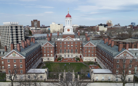 Harvard Universitetində irqi ayrı-seçkilik iddiası: Araşdırma aparılır
