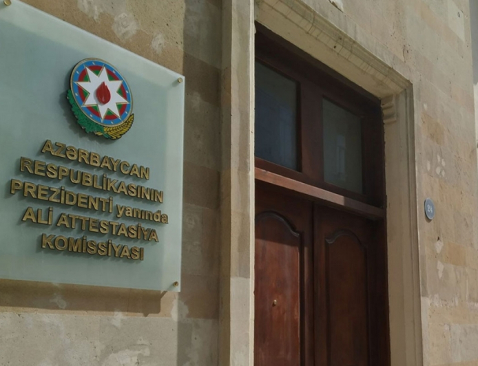 Bu ölkədə alınan elmi dərəcələrin çoxu Azərbaycanda tanınıb