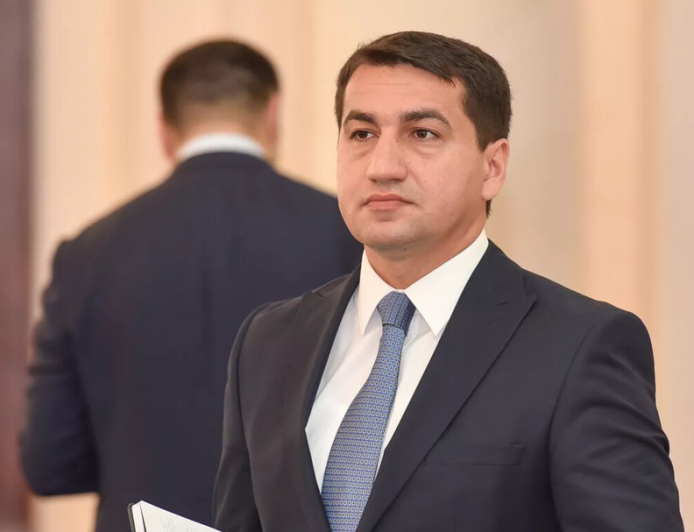 Media fəaliyyətini mövcud reallıqlara uyğunlaşdırmağı bacarır