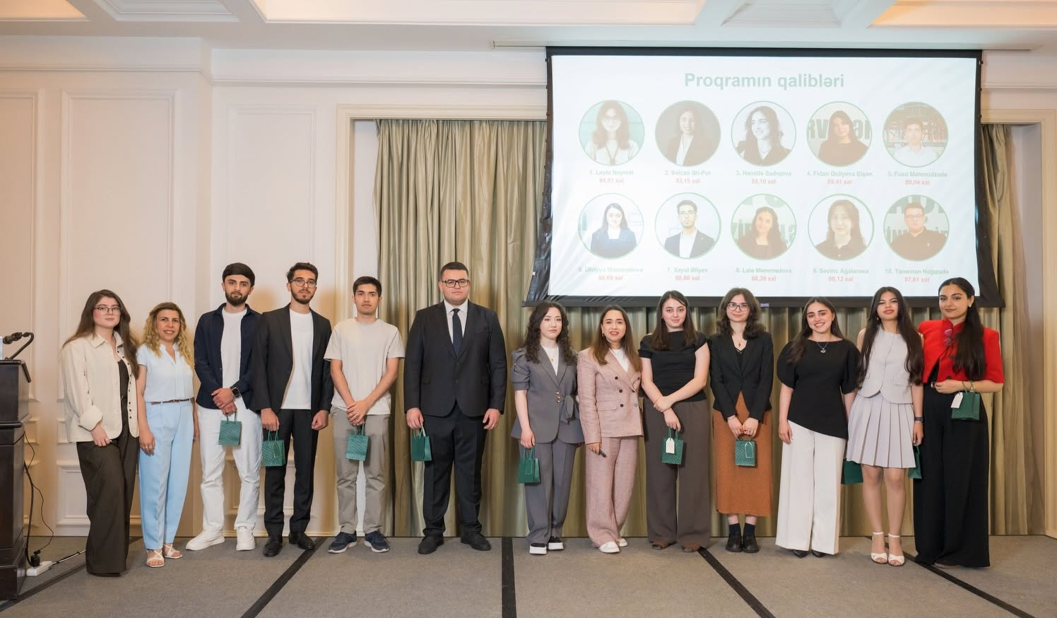 "PAŞA Holding"in tələbələr üçün təşkil etdiyi proqram başa çatıb