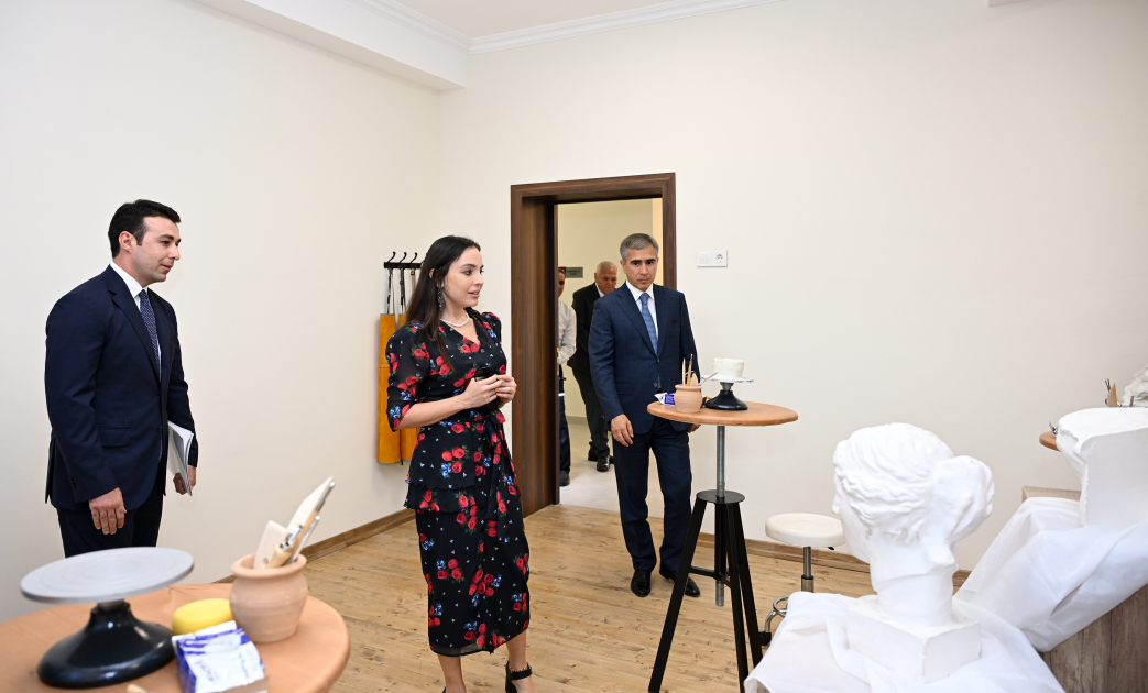 Leyla Əliyeva Şəki Şəhər İncəsənət Məktəbində olub