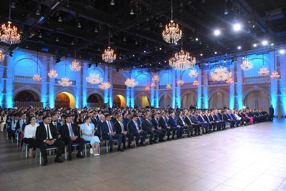 Milli Aviasiya Akademiyasında “Məzun günü” keçirilib