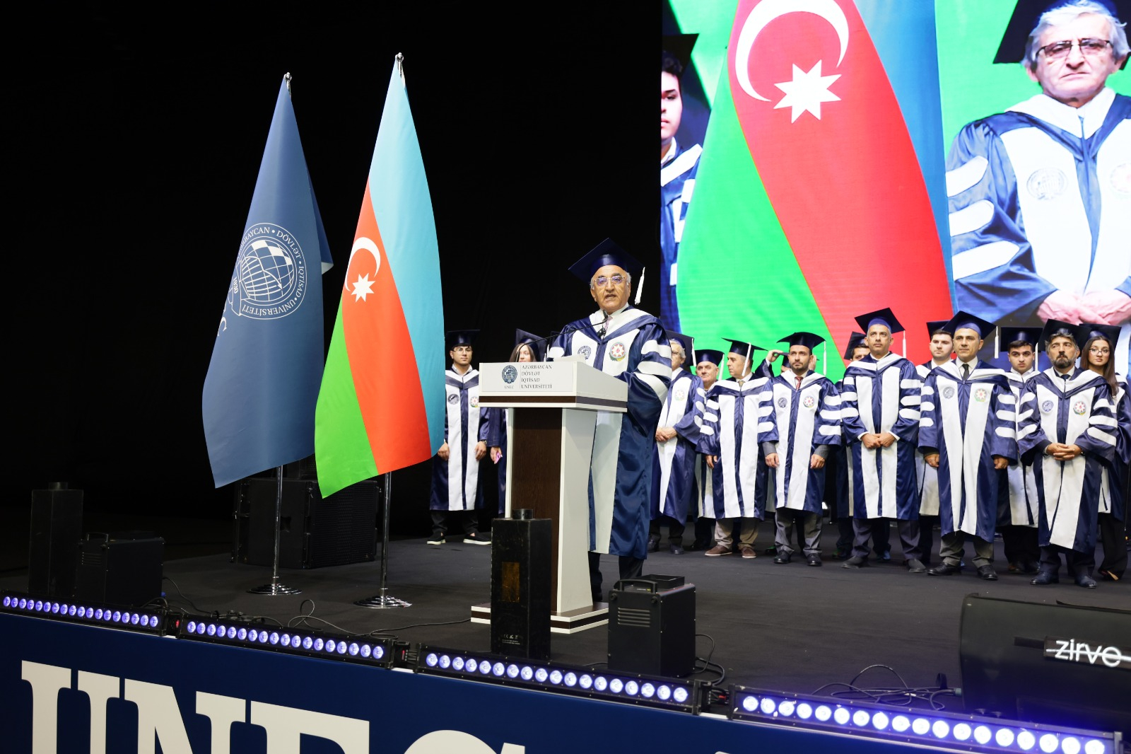 UNEC-in "Məzun günü" keçirilib: 6091 tələbə məzun olub