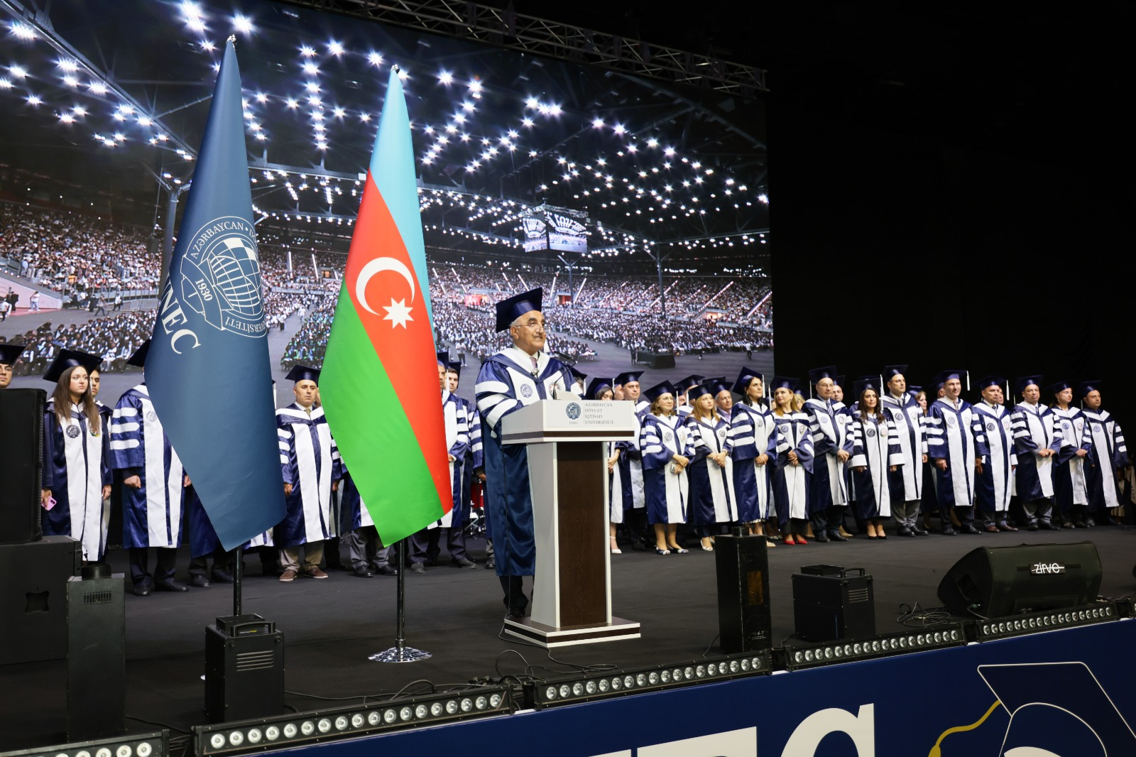 UNEC-in "Məzun günü" keçirilib: 6091 tələbə məzun olub