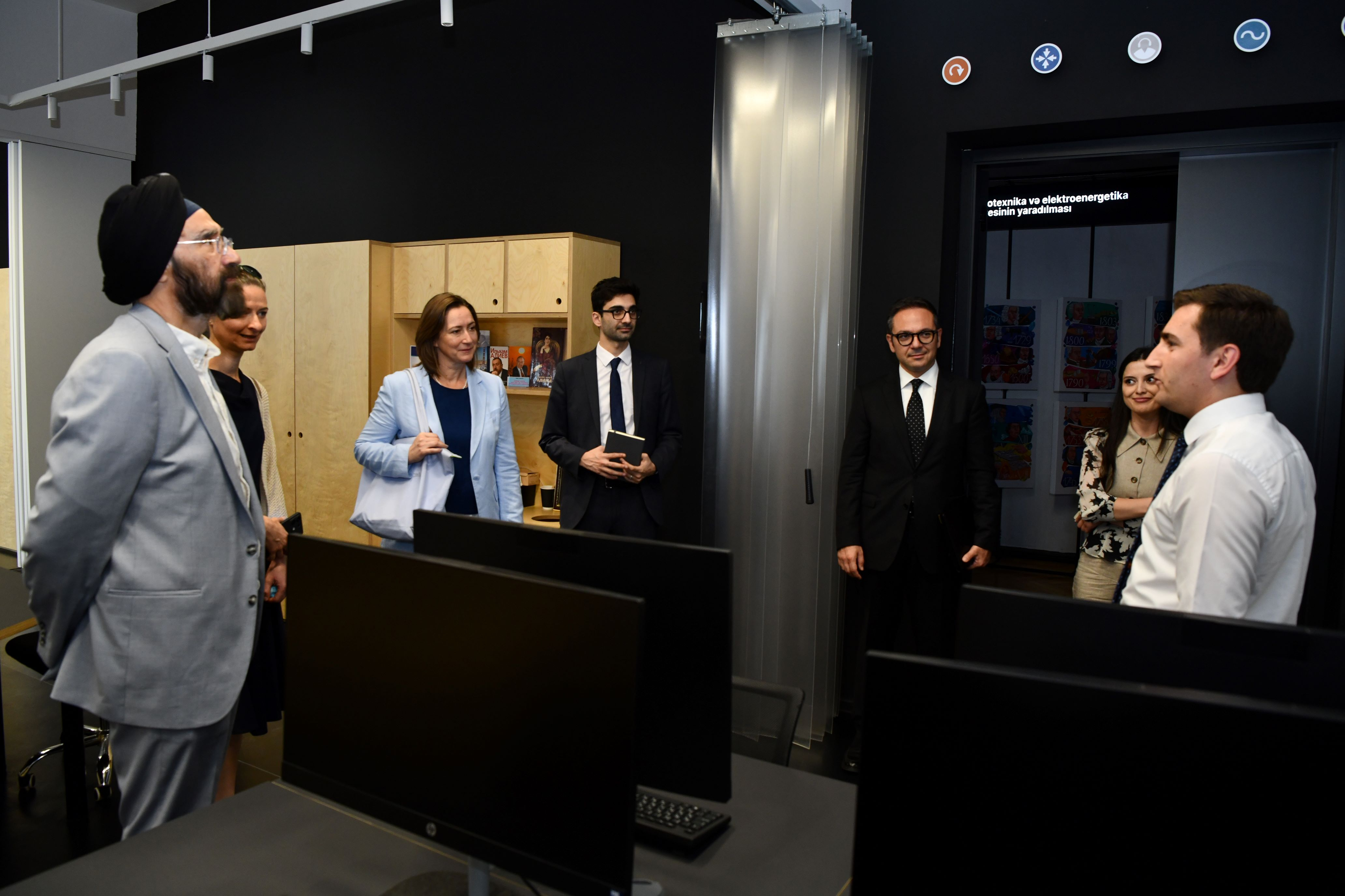 ADNSU və Vorvik Universitetinin ikili diplom proqramı müzakirə edilib