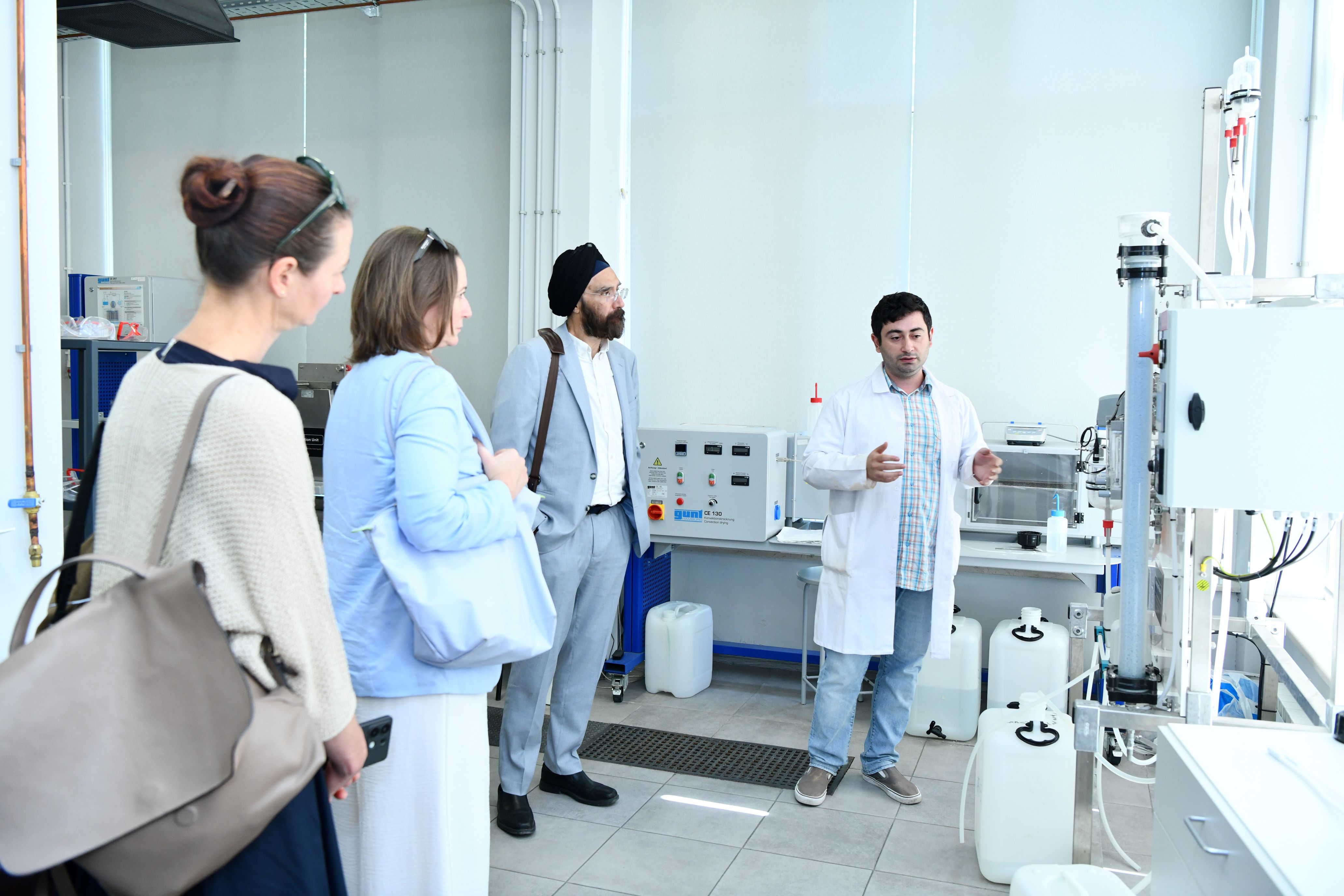 ADNSU və Vorvik Universitetinin ikili diplom proqramı müzakirə edilib
