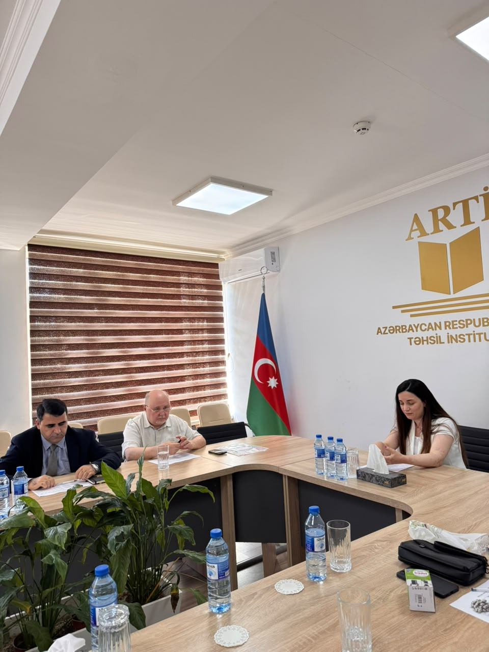 Təhsil İnstitutunda doktorluq imtahanlarının sessiyaları keçirilib