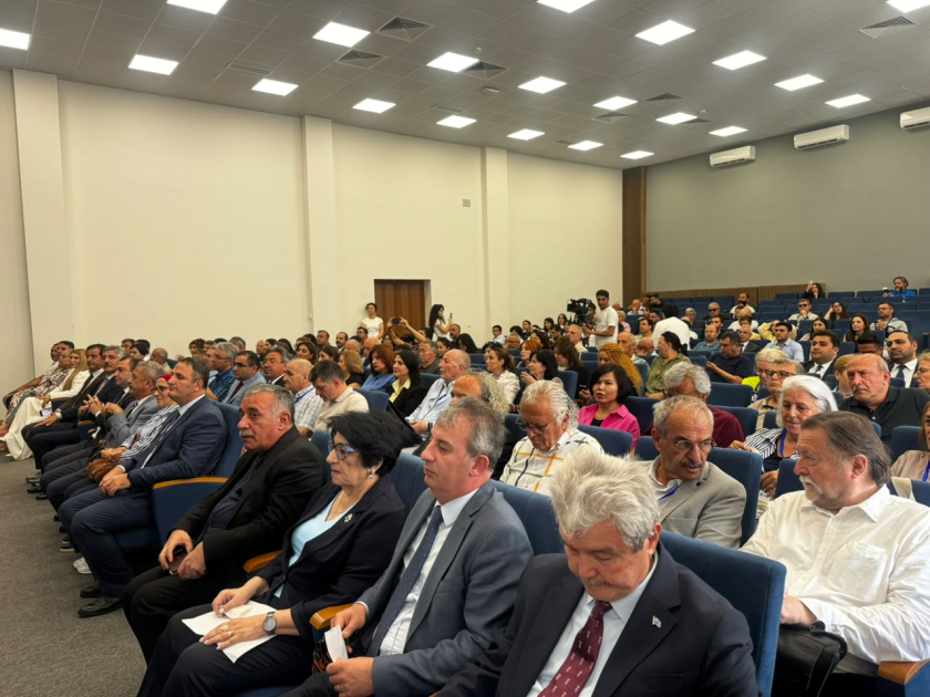 Türk dünyasının alimləri Xankəndidə bir araya gəliblər