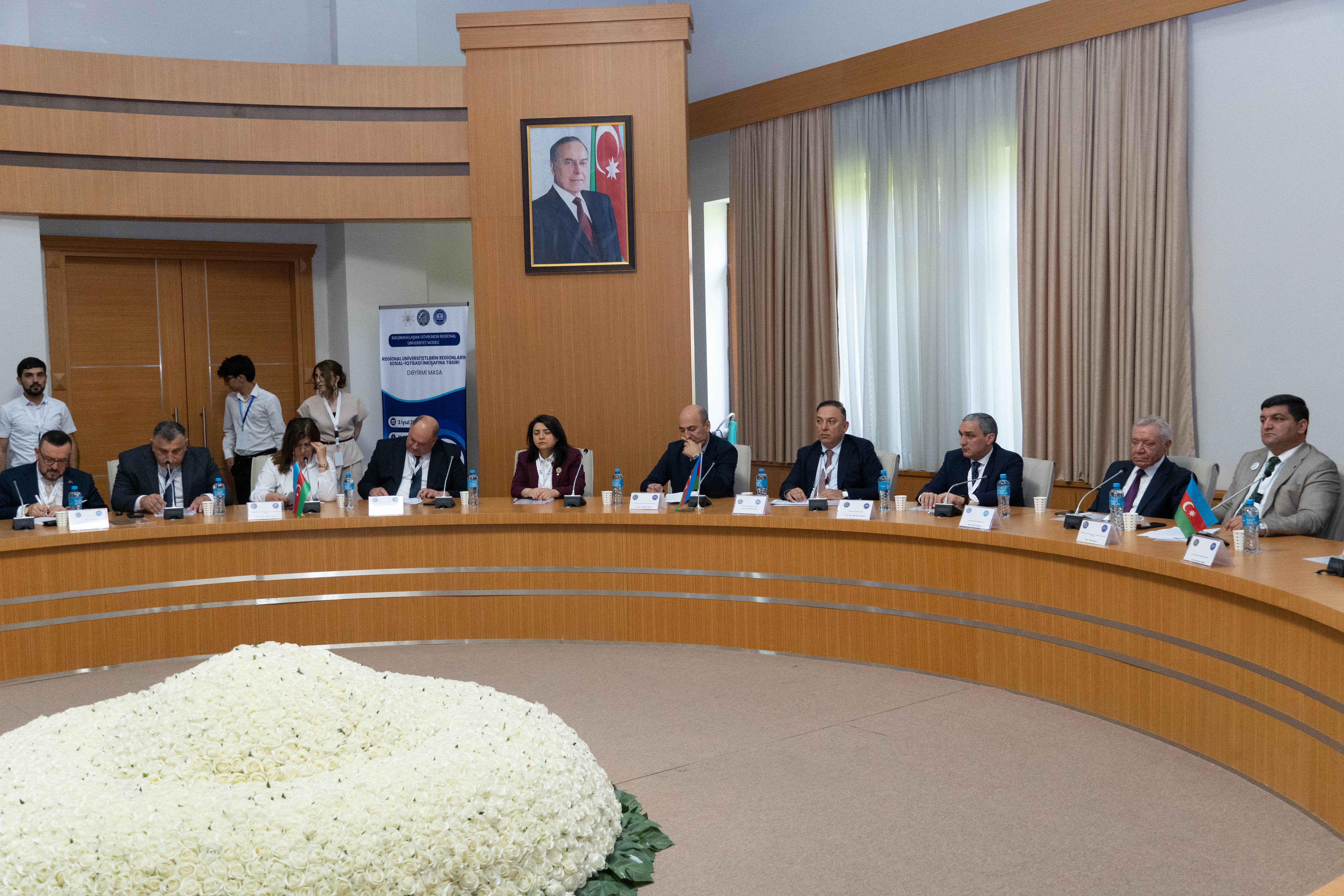 “Rəqəmsallaşma dövründə regional universitet modeli” mövzusunda konfrans keçirilib