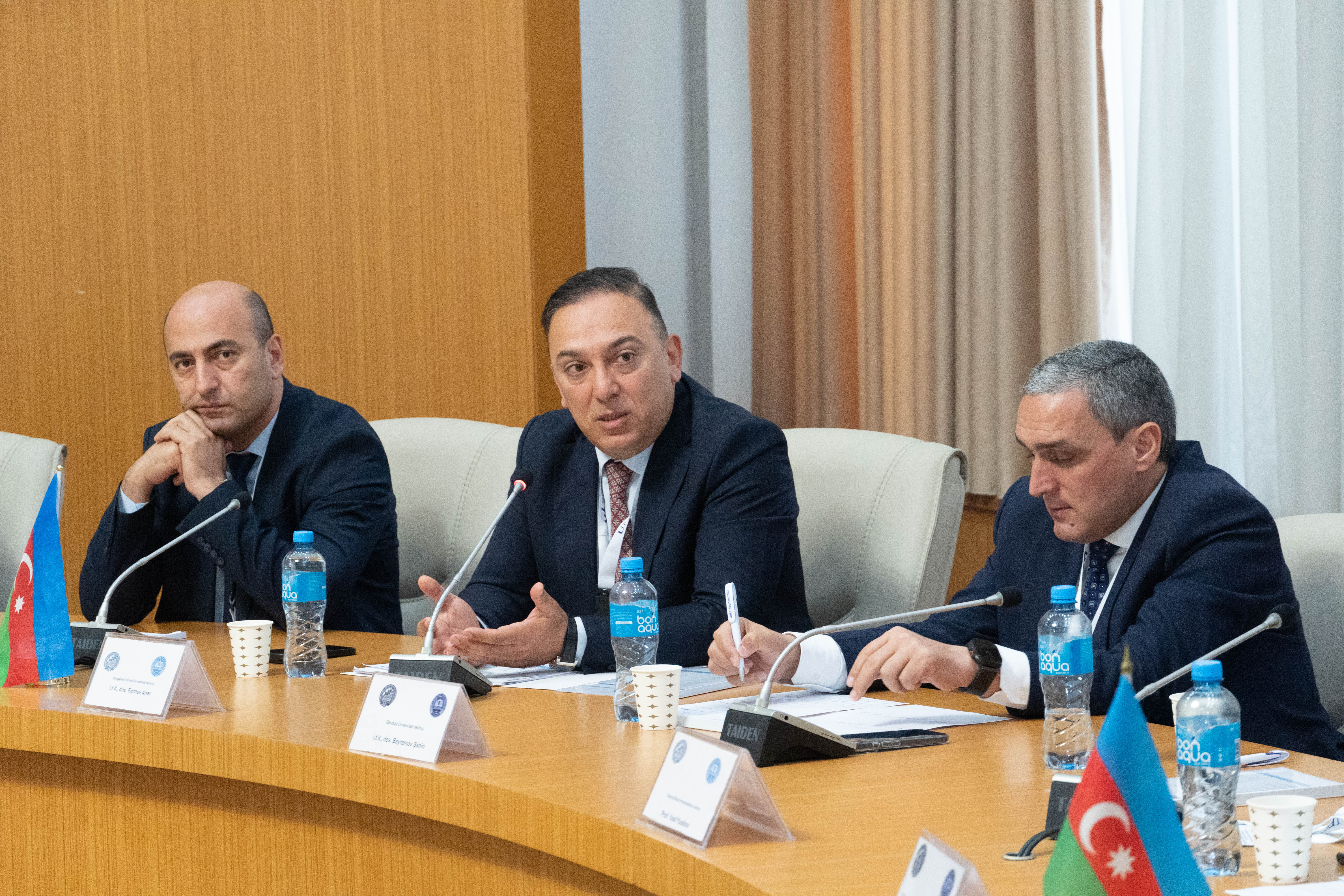 “Rəqəmsallaşma dövründə regional universitet modeli” mövzusunda konfrans keçirilib
