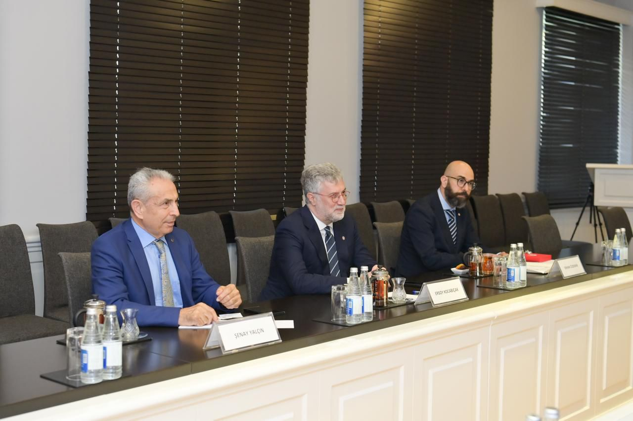 Nazir müavini İstanbul Atlas Universitetinin rektoru ilə görüşüb