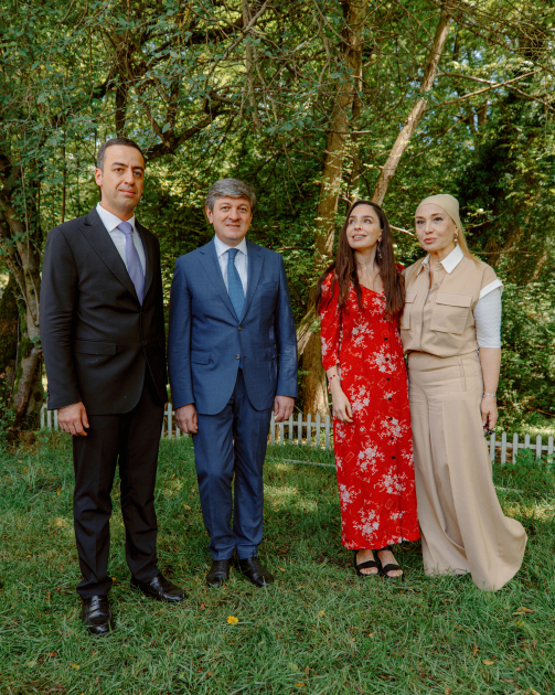 Leyla Əliyeva Qəbələdə fərdi sərginin açılışında və ağacəkmə aksiyasında iştirak edib