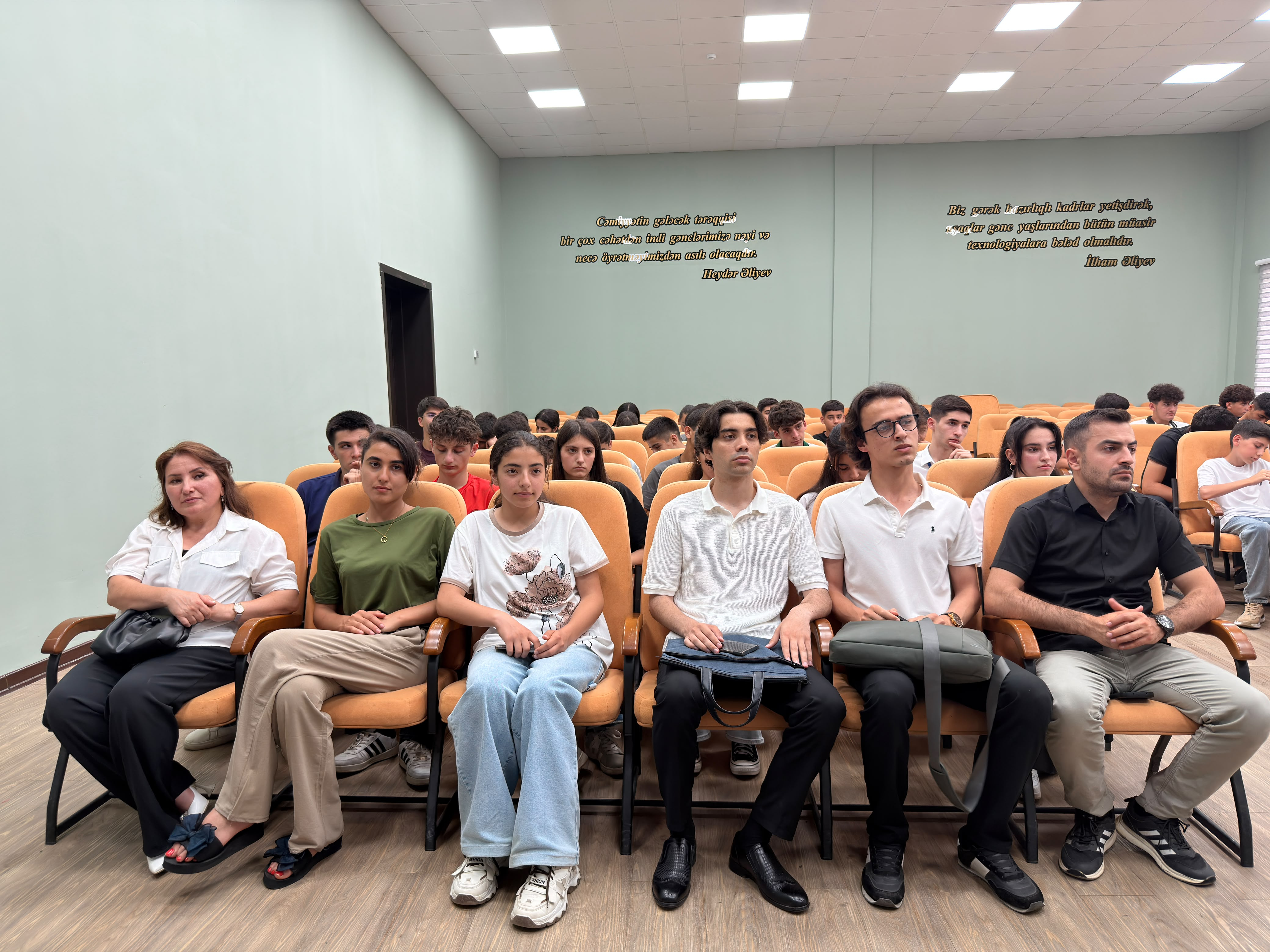 Qəbələdə gənclər üçün karyera və süni intellekt forumu başa çatıb