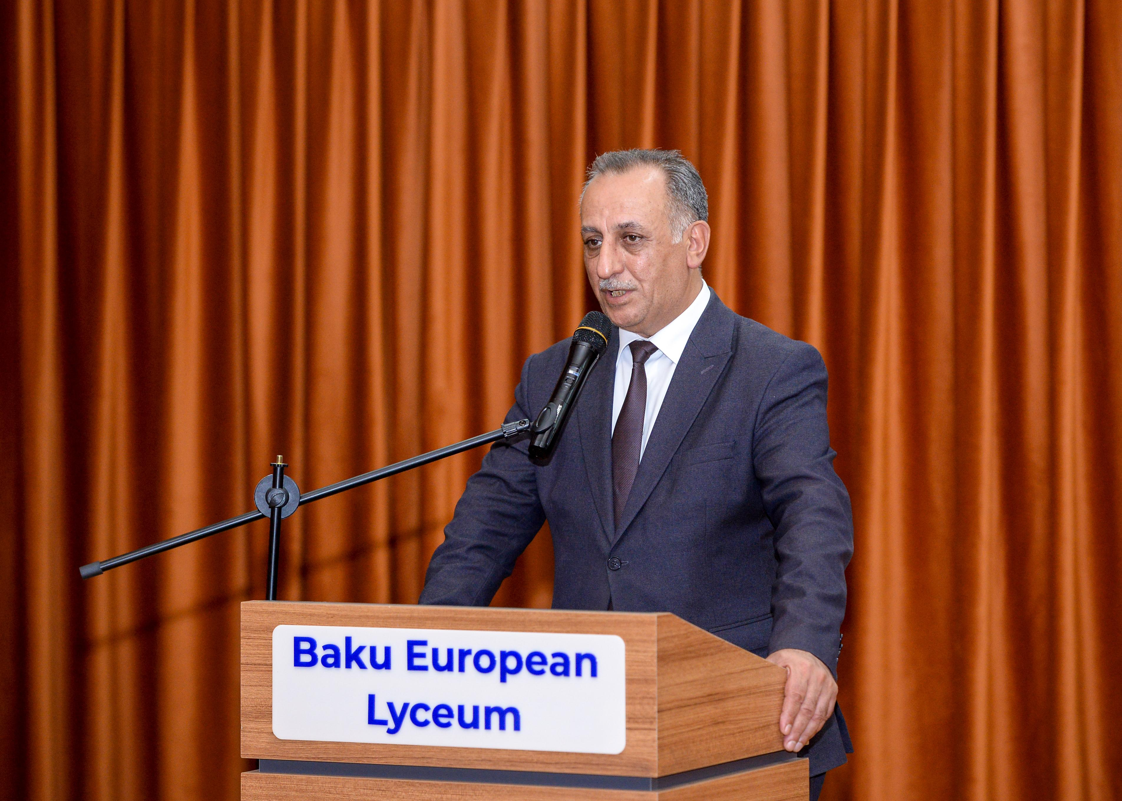 “Təhsil liderləri üçün mini MBA” proqramı yekunlaşdı