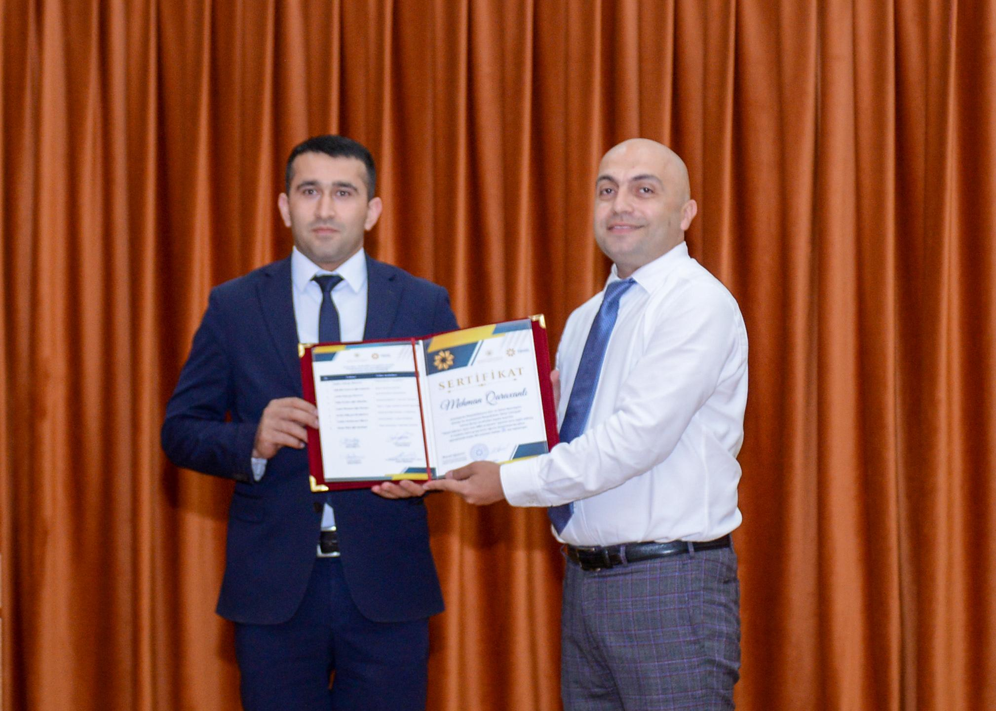“Təhsil liderləri üçün mini MBA” proqramı yekunlaşdı