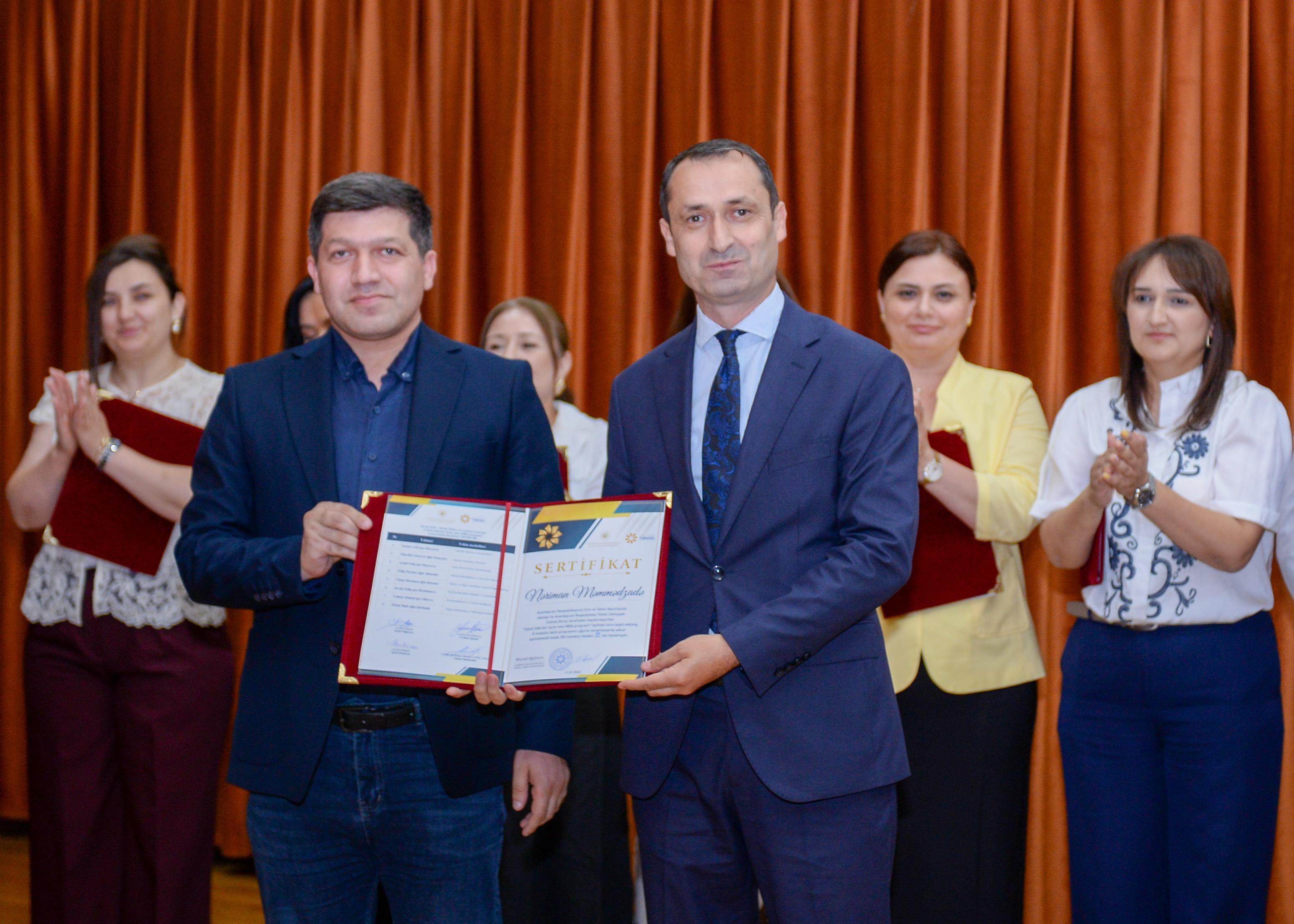 “Təhsil liderləri üçün mini MBA” proqramı yekunlaşdı