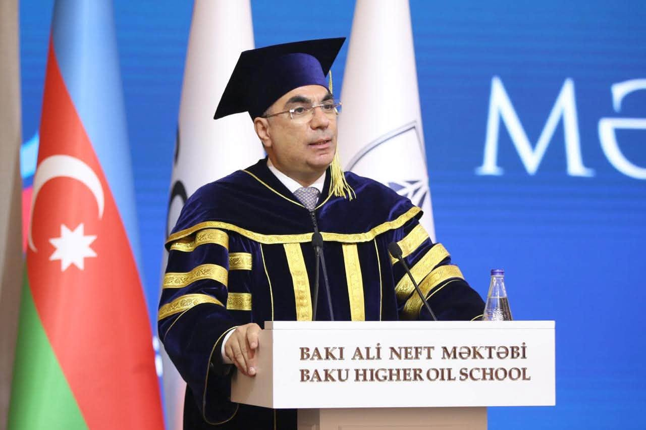 Bakı Ali Neft Məktəbinin "Məzun günü" keçirilib