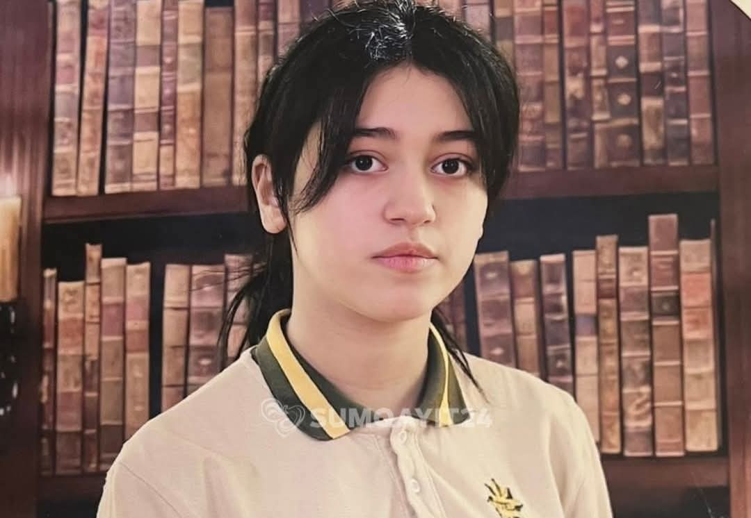 "Kainatı anlamaq məni fizikaya bağladı"