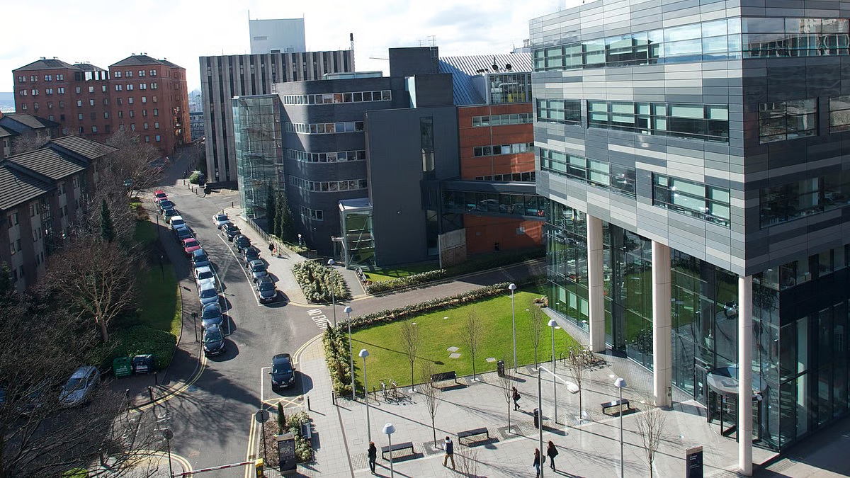 Böyük Britaniya universiteti əcnəbilər üçün təqaüd proqramı elan edib