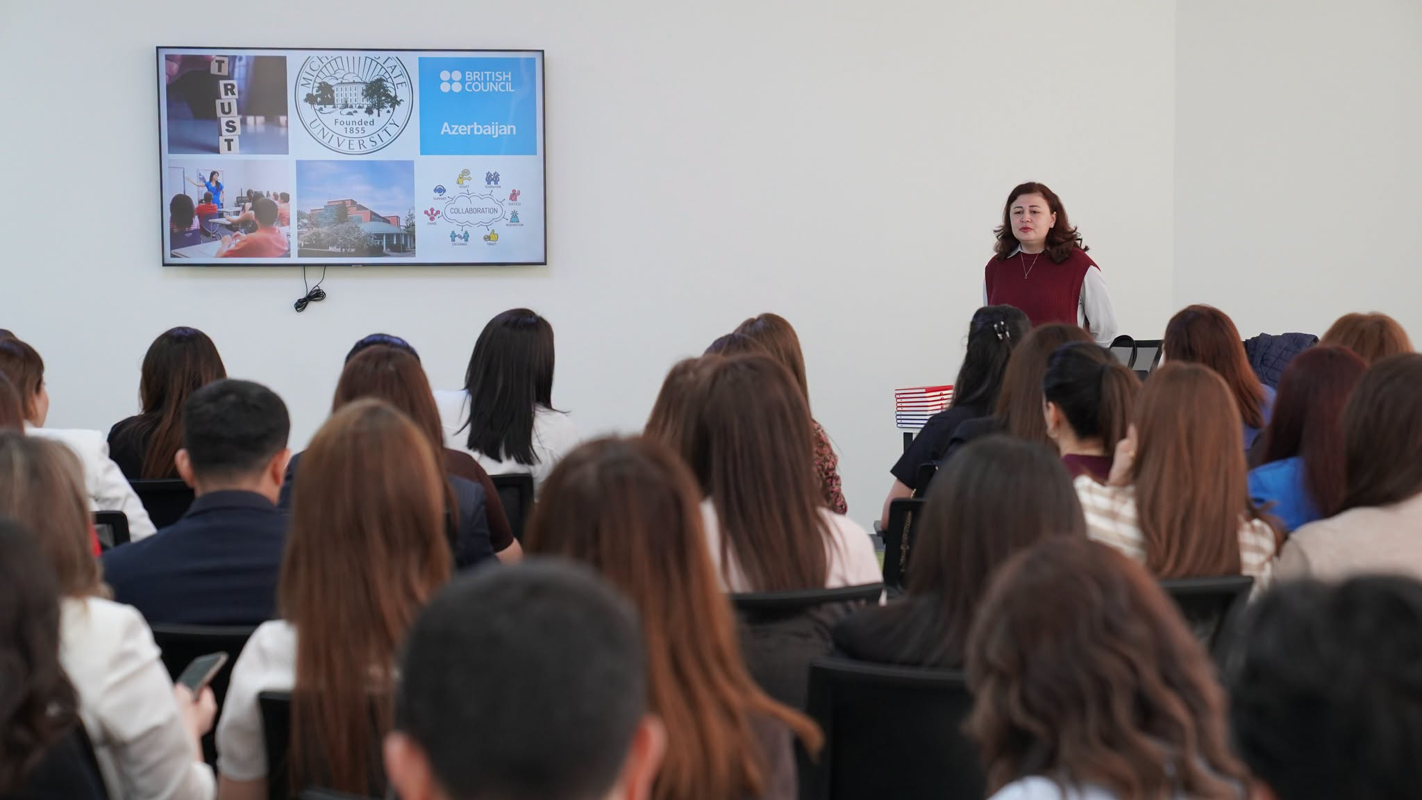 Məktəb rəhbərləri üçün "Mini MBA" layihəsi başa çatıb