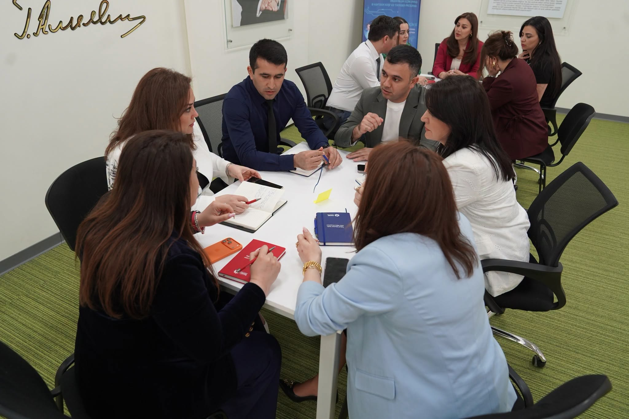 Məktəb rəhbərləri üçün "Mini MBA" layihəsi başa çatıb