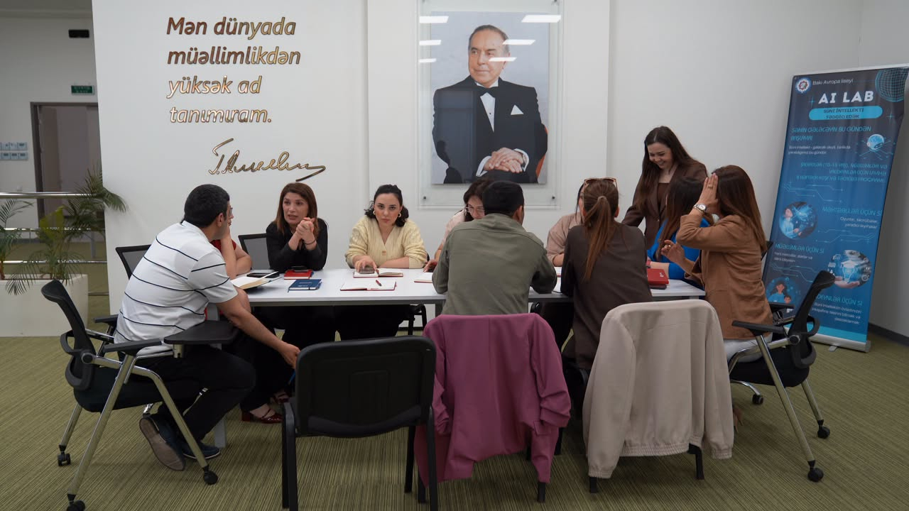 Məktəb rəhbərləri üçün "Mini MBA" layihəsi başa çatıb