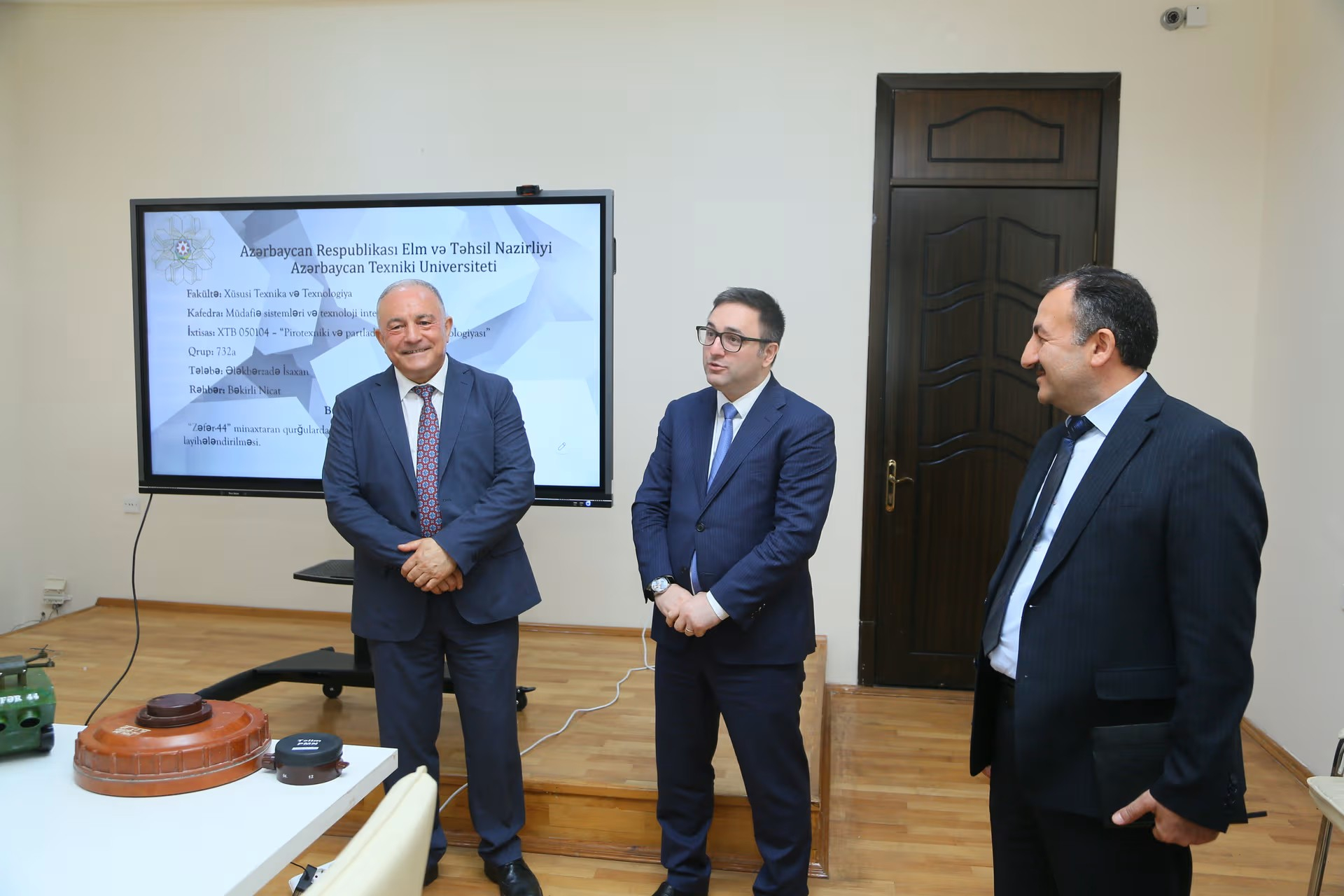 Nazir müavini AzTU-da buraxılış işlərinin müdafiəsində iştirak edib