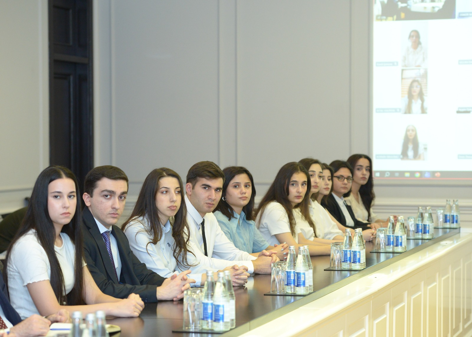 5 mindən çox müraciətçidən yalnız 53-ü "Maarifçi" oldu