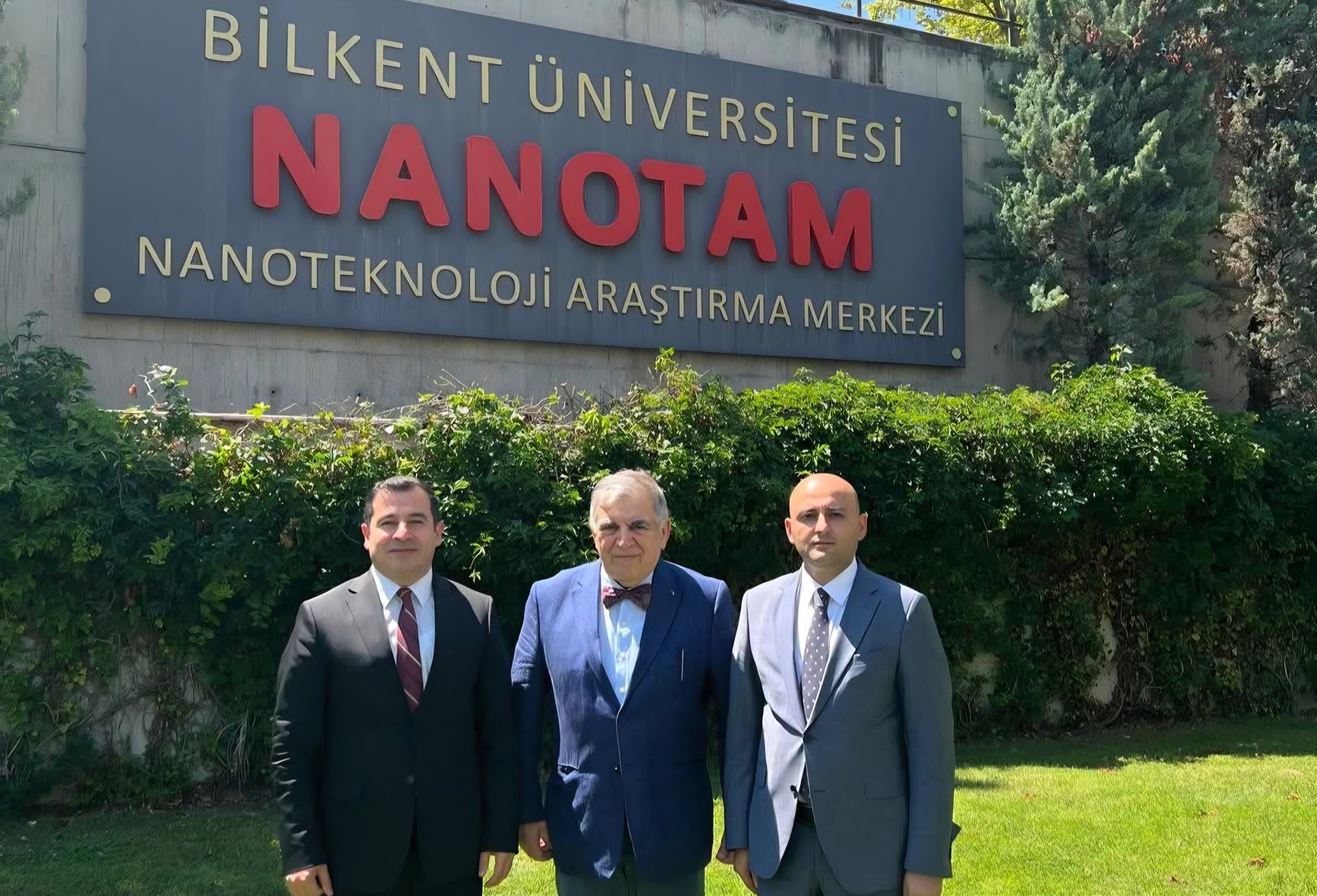 Türkiyədəki səfirliyimizin nümayəndələri azərbaycanlı professoru ziyarət ediblər