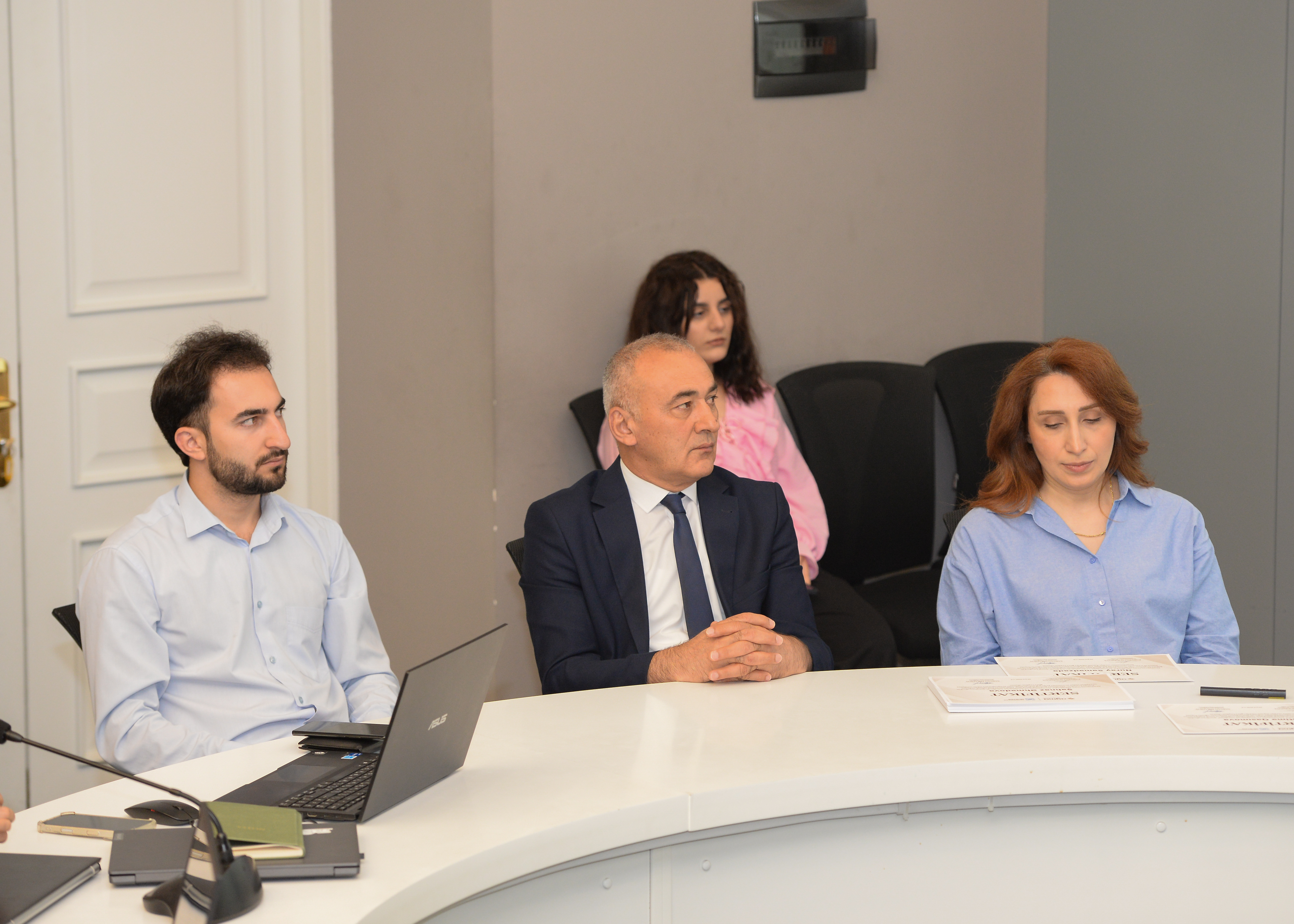 Təcrübələrini yazıya çevirənlər: