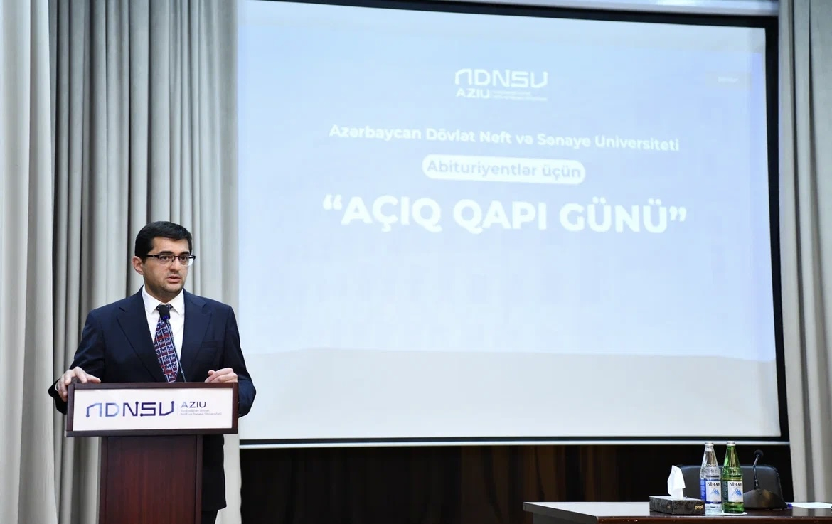 ADNSU-da abituriyentlər üçün “Açıq Qapı Günü” keçirilib