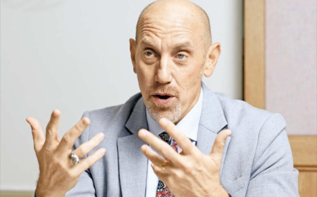 Süni intellektə həddindən artıq güvənən insan zəkasını riskə atır – amerikalı professor 